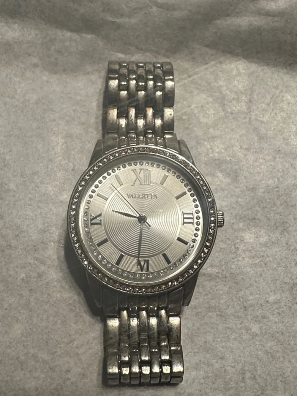 Valletta Silver-Tone Crystal Bezel Analog Watch | Roman Numerals | Quartz